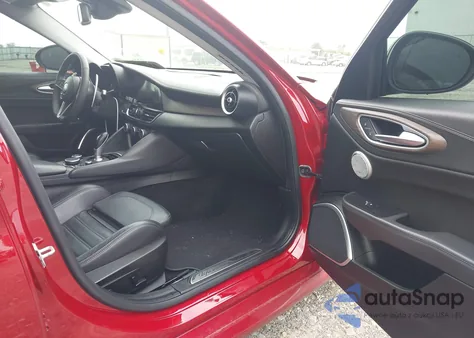 2017 Alfa Romeo Giulia Ti Rwd z USA, uszkodzony, nr VIN ZARFAECN4H7550340